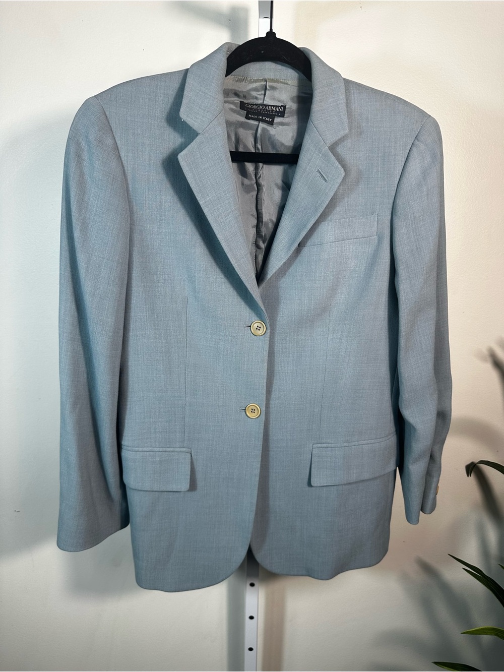 G16. Vintage Giorgio Armani Classico Made In Italy Wool Blend Blazer ptp 19”